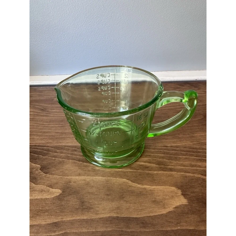 Hazel-Atlas Measuring Cup 2 Cup Green Uranium Glass UV Reactive Vintage